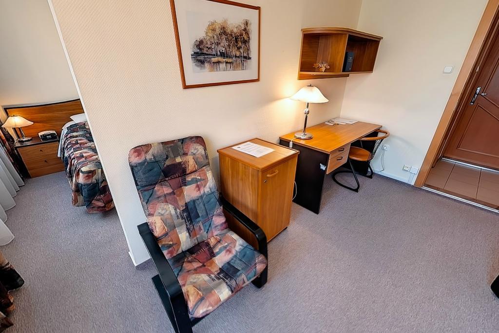 Klub Hotel Дунауйварош Экстерьер фото